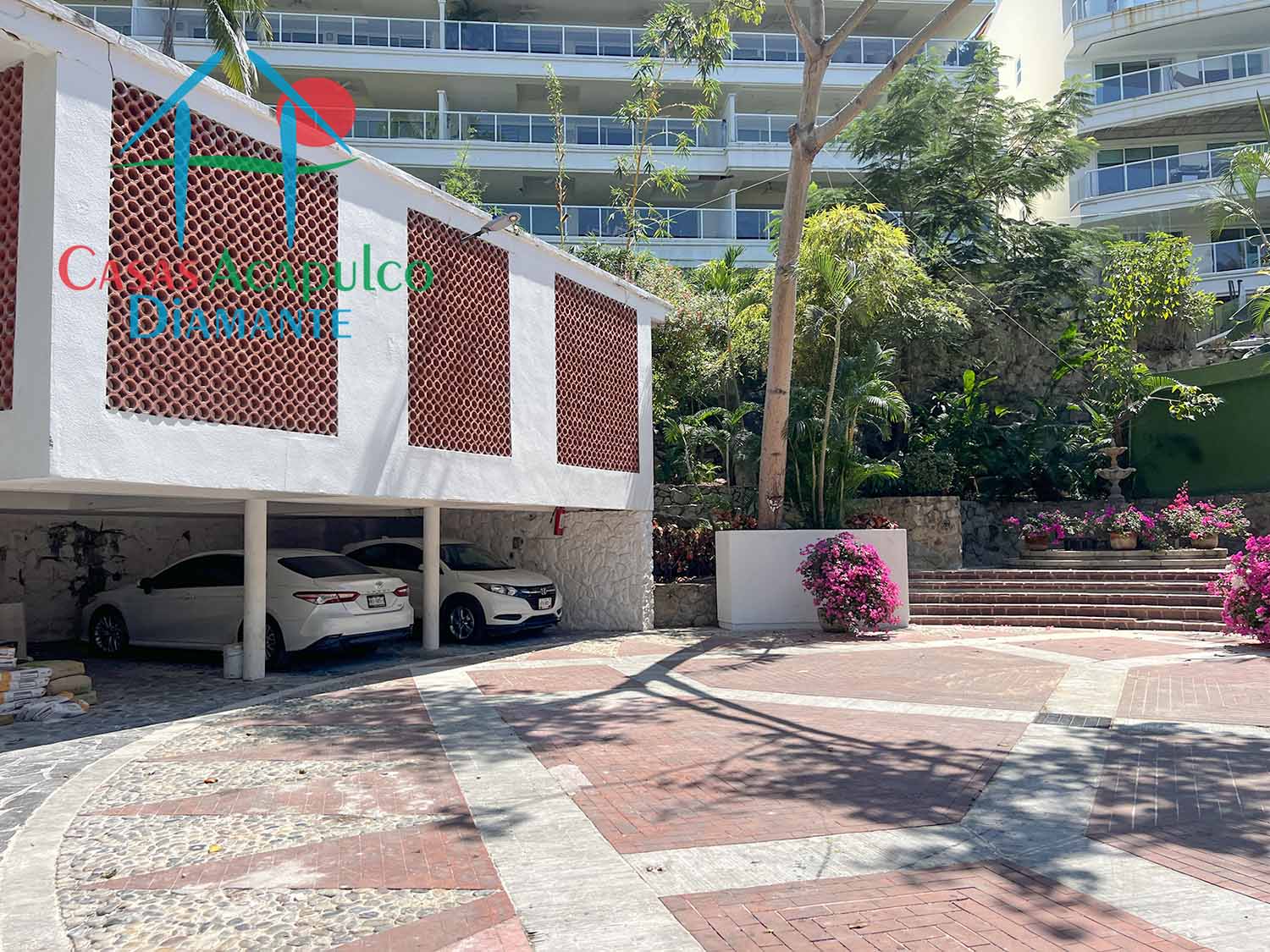 Villa Karin - Estacionamiento 2 Villa Karin - Estacionamiento 2